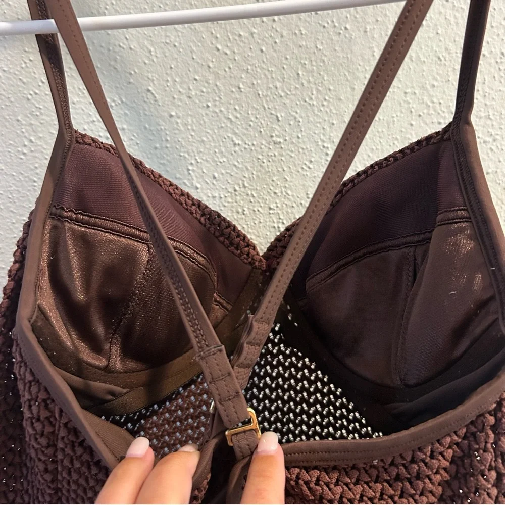 Victorias Secret straps bit flaws